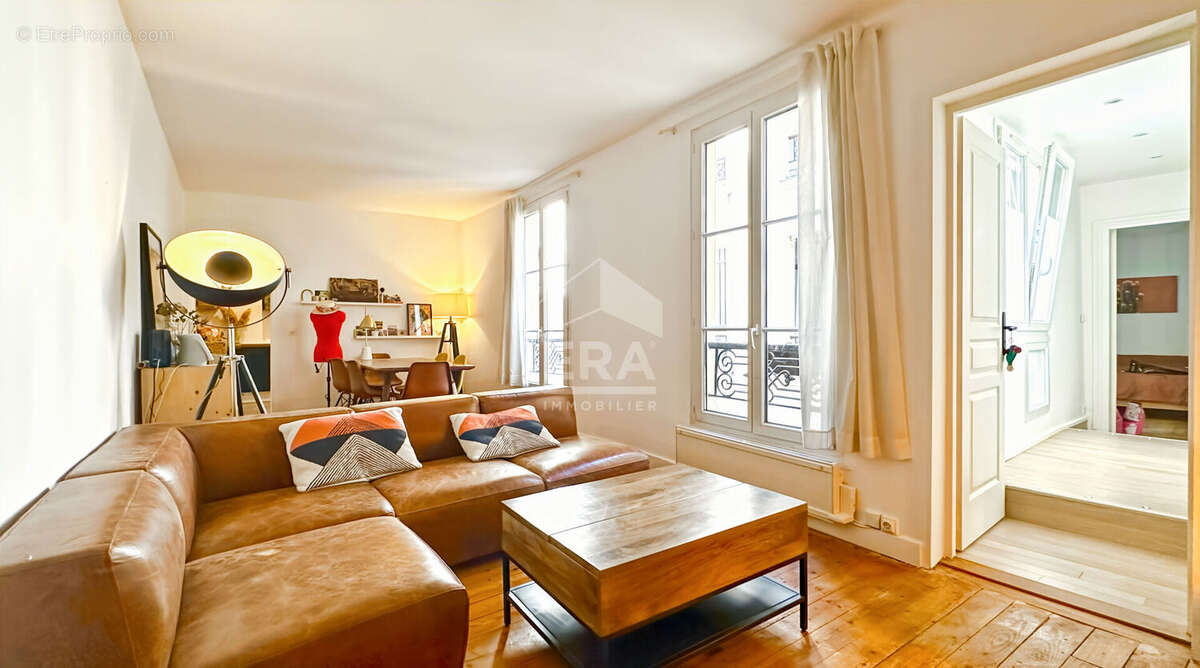 Appartement à PARIS-10E