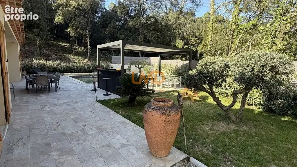 La Motte (83920)-Villa plain-pied RT2020-Piscine-Ecrin de verdur - photo 6