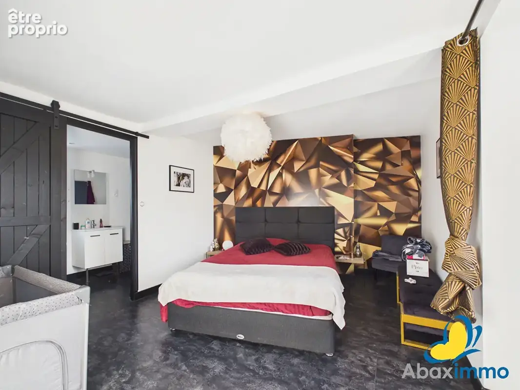 Maison en pierre rénovée avec grandes dépendances - photo 10