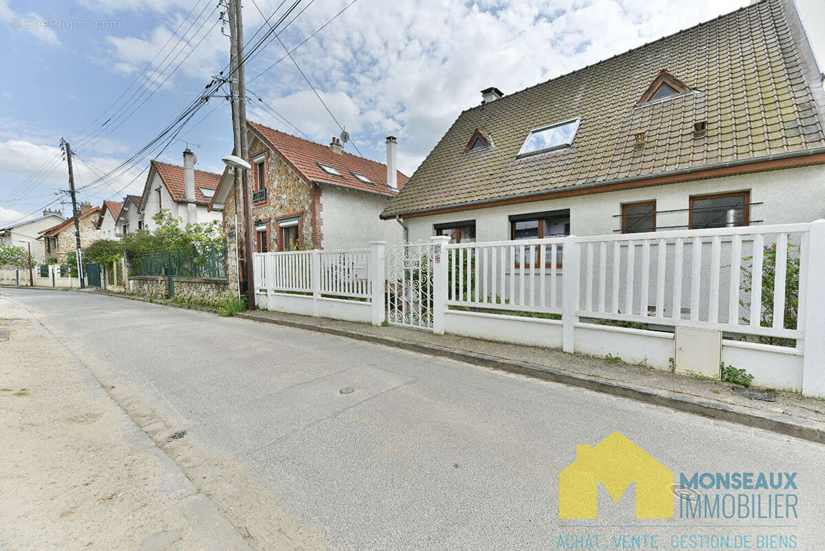 Maison à EPINAY-SUR-ORGE