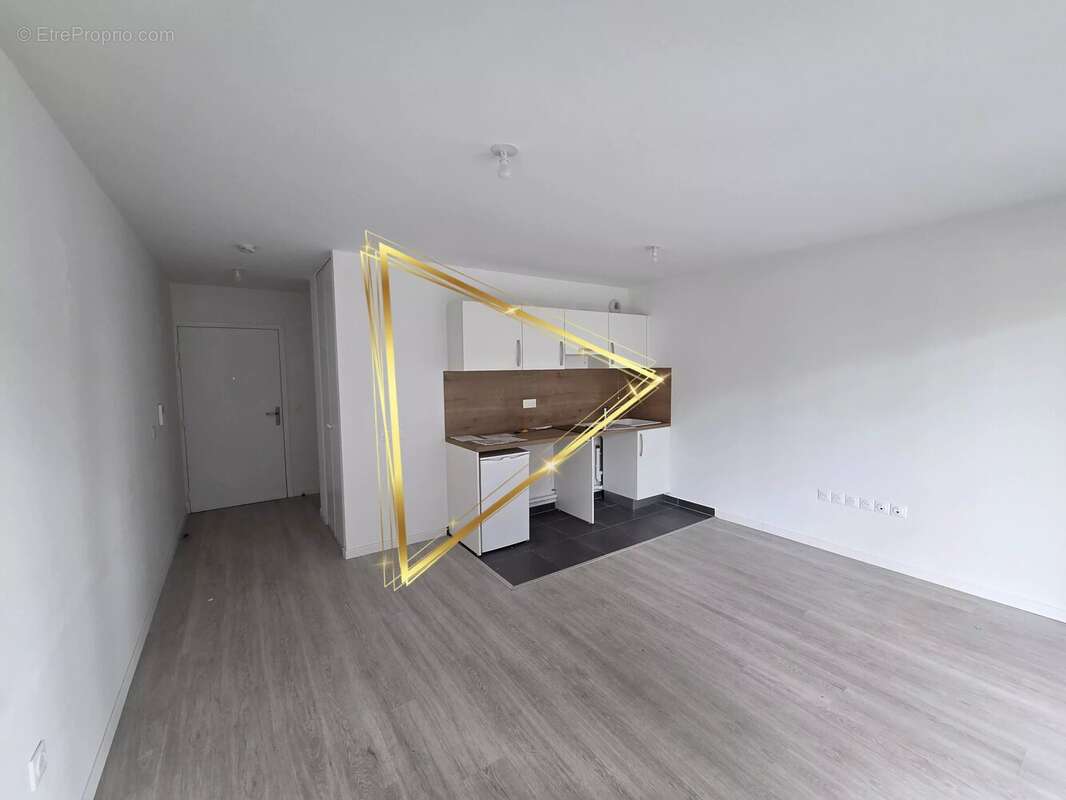 Studio au 4ème étage avec balcon et DPE C – Bois-Colombes. - photo 2