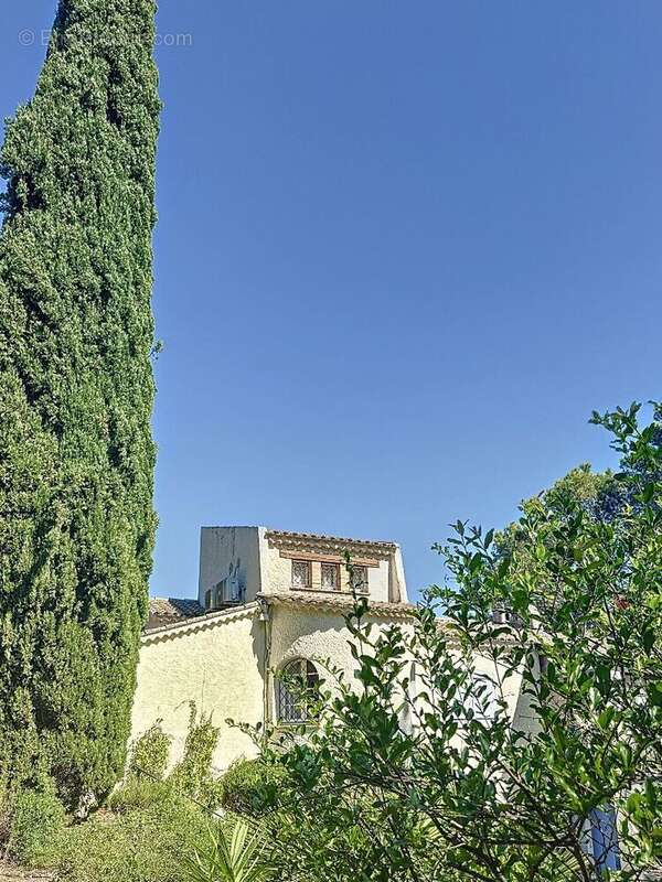 Maison à LORGUES