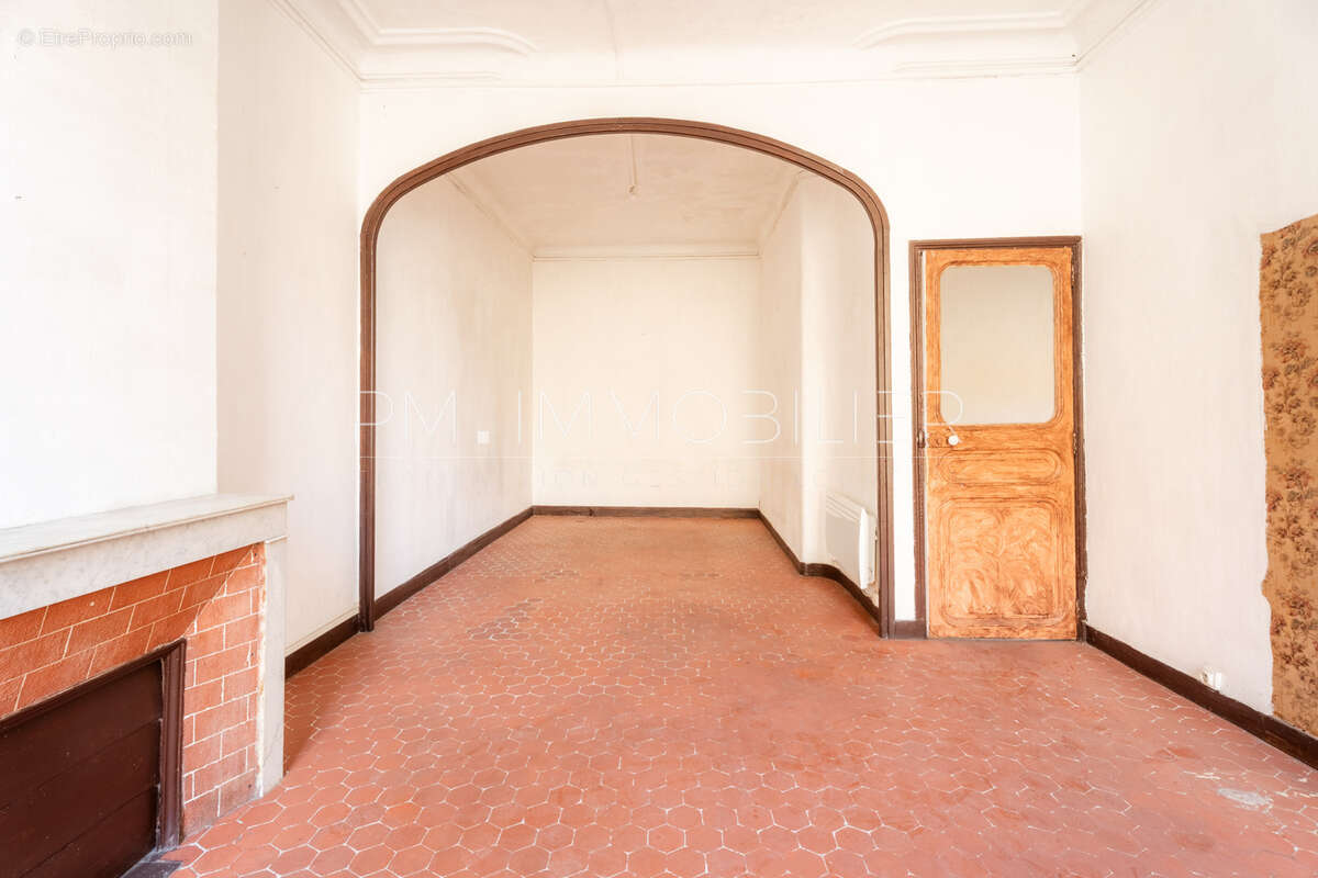 Appartement à MARSEILLE-2E