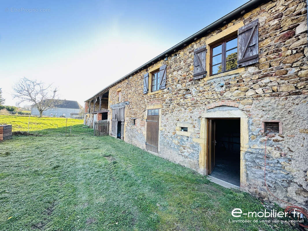 Maison à SAINTE-FOY