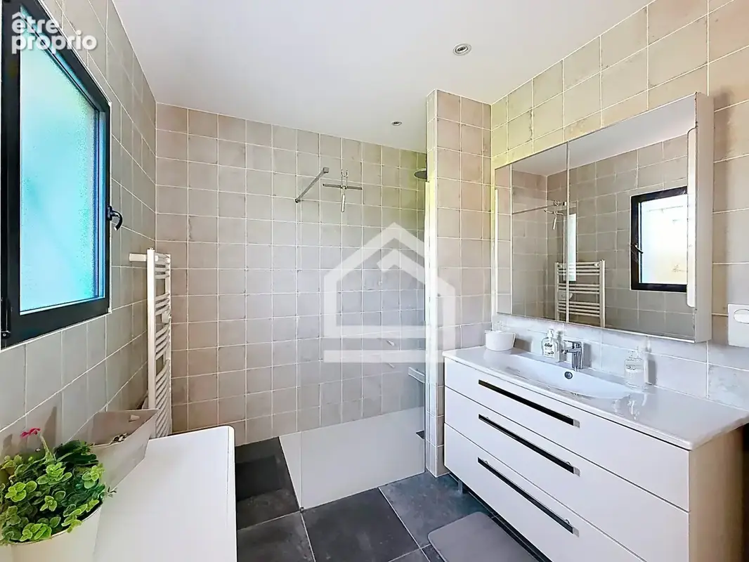 Gujan-Mestras   Élégante maison contemporaine de plain-pied, 4 Chambres, garage et piscine. - photo 13