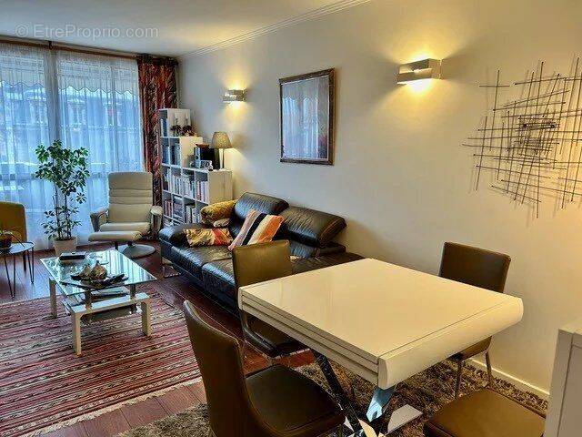 Appartement à COLOMBES