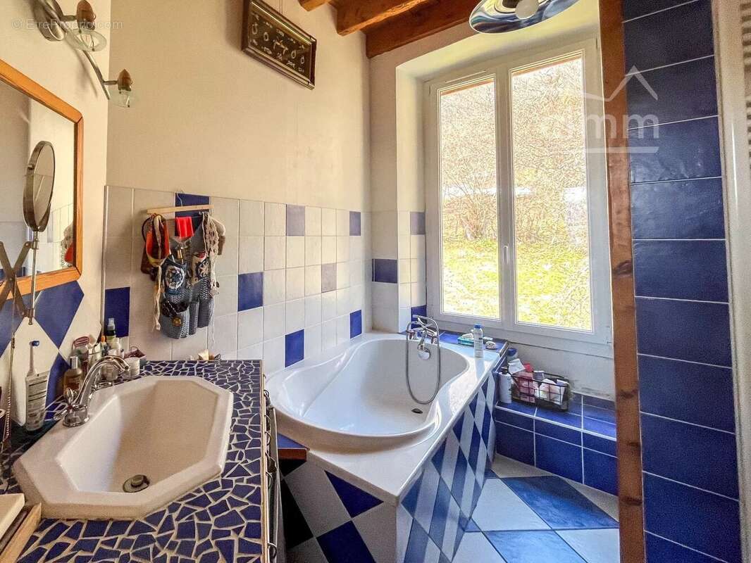 Maison à LA TERRASSE