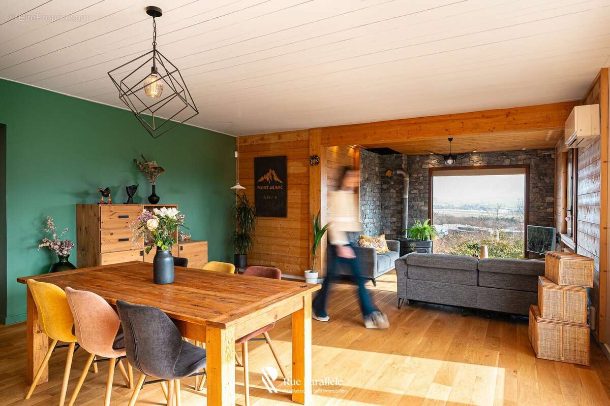 Maison à POISY