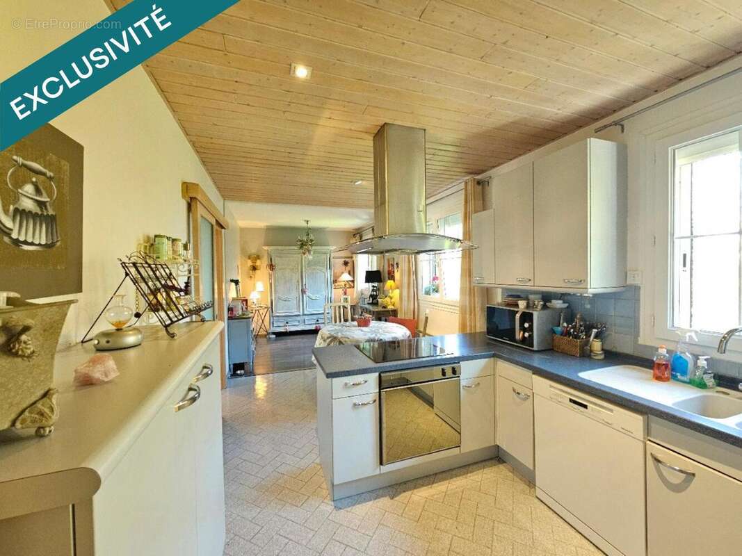 Photo 8 - Maison à MONTFERRAND-LE-CHATEAU