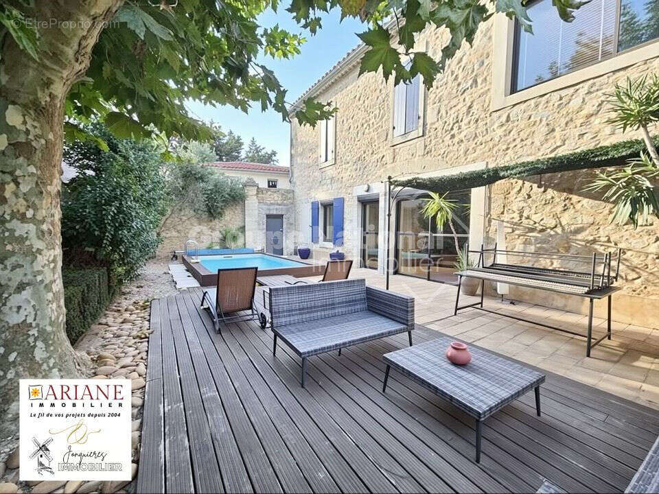 Maison à JONQUIERES-SAINT-VINCENT