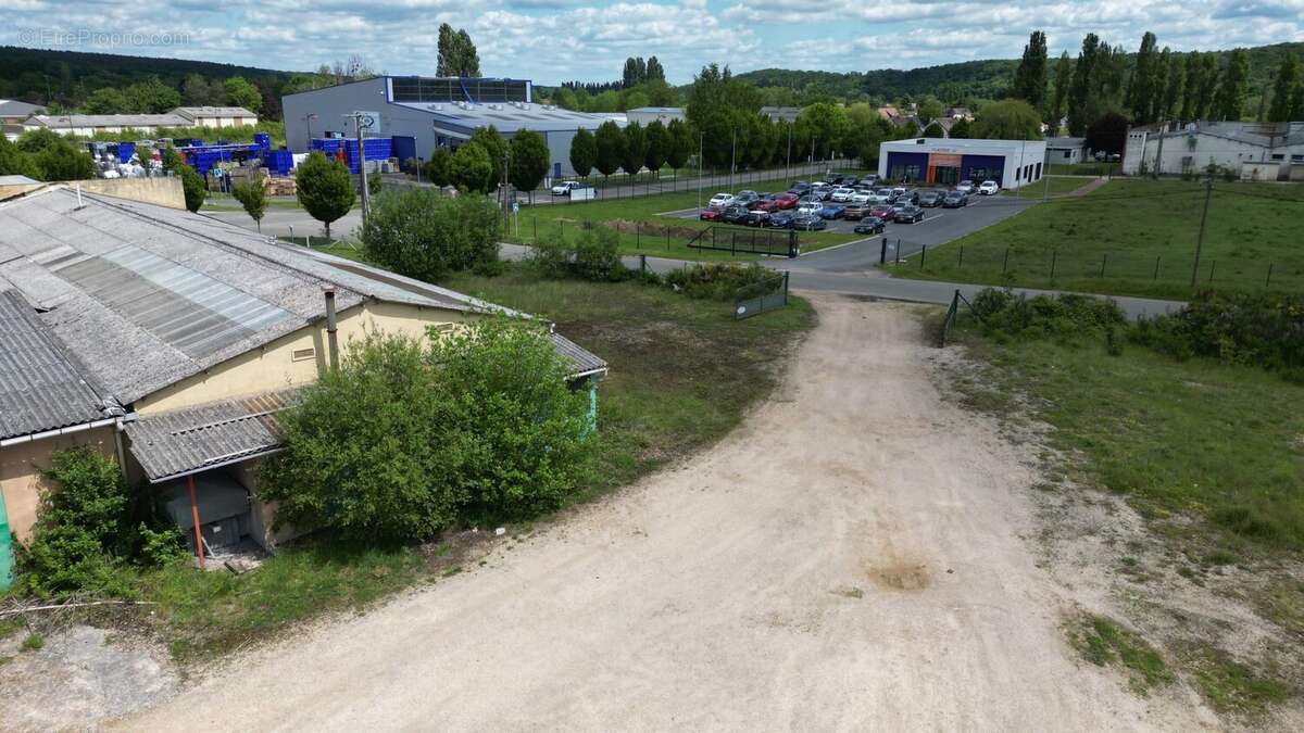 Commerce à SAINT-LUBIN-DES-JONCHERETS