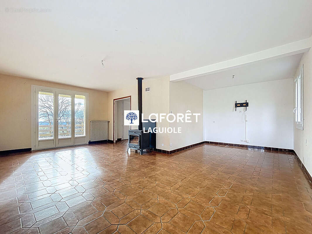 Maison à SAINT-HIPPOLYTE