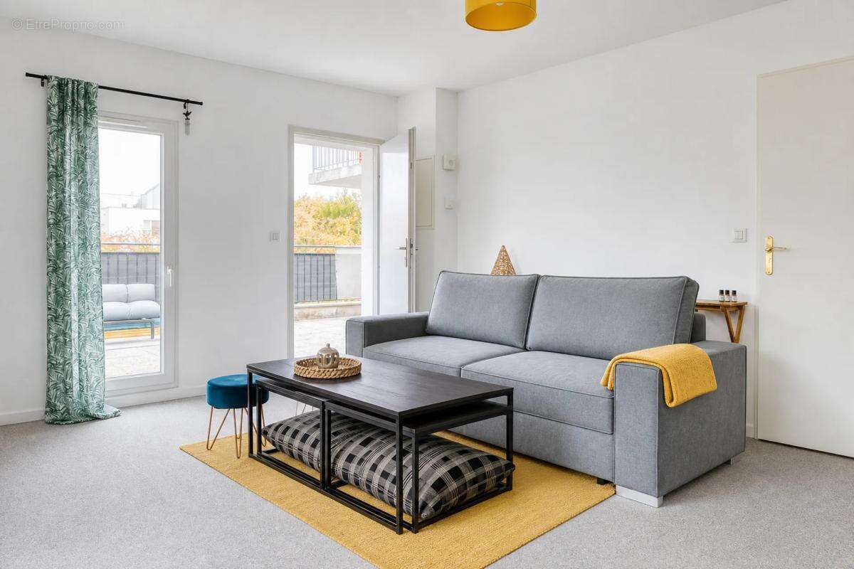 Appartement à VAL-DE-REUIL