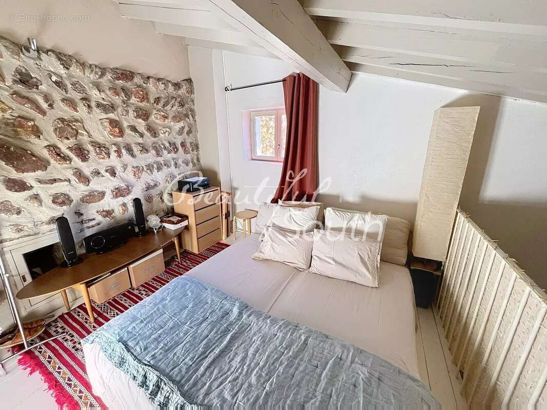 Maison à FOURQUES
