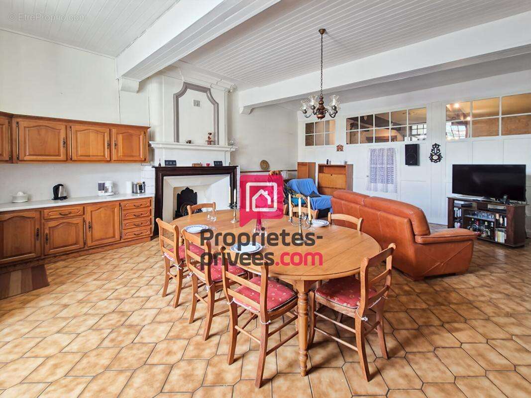 Maison à CASTELJALOUX