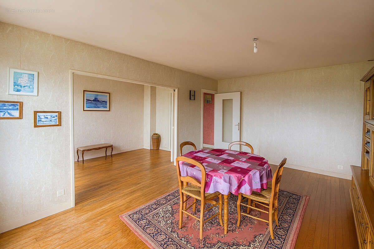 Appartement à SAINT-ETIENNE