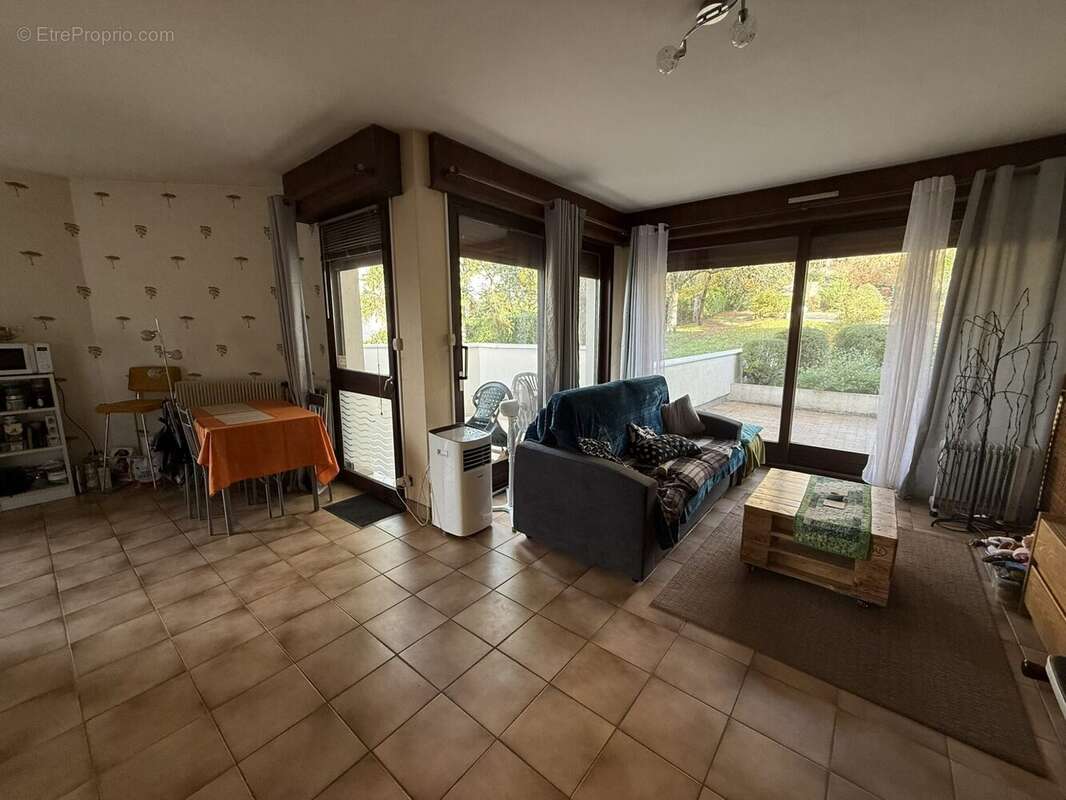Appartement à MEYLAN