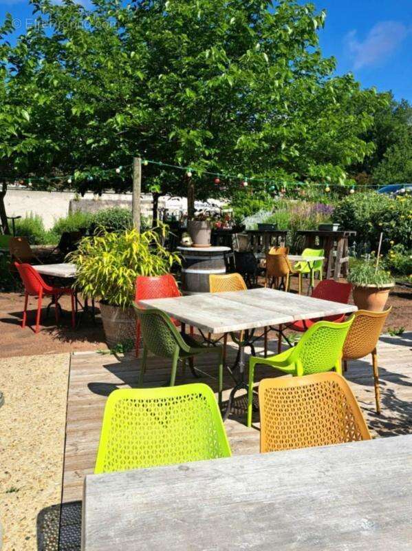 Commerce à VILLETOUREIX