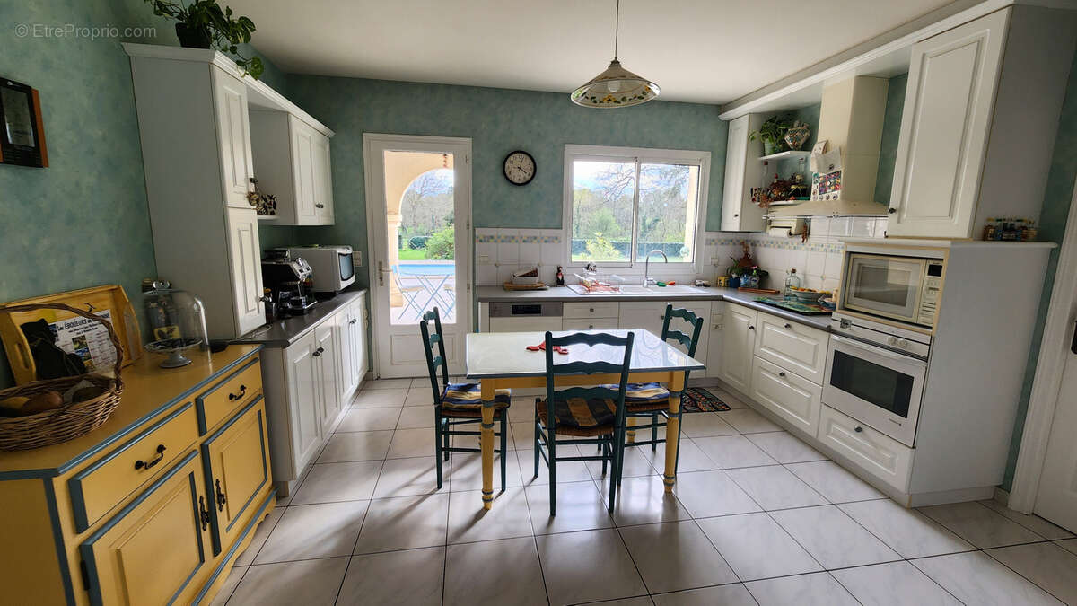 Maison à FOURQUES-SUR-GARONNE