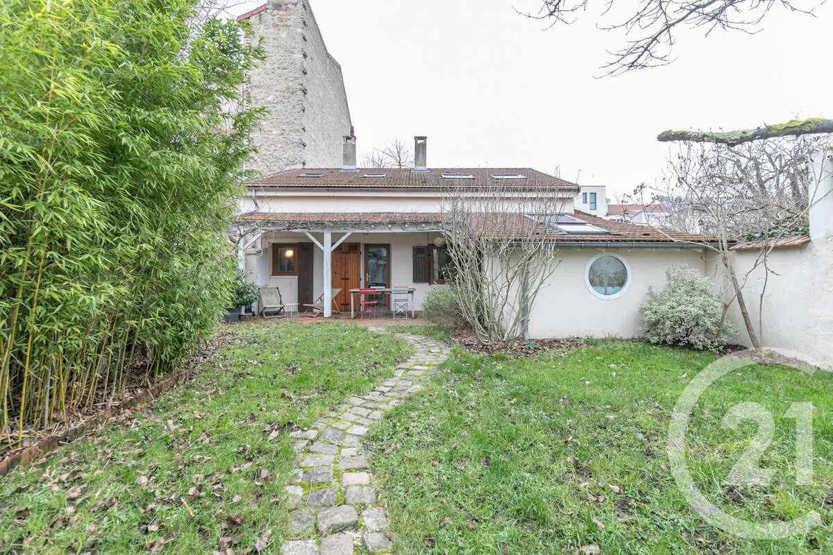 Maison à SAINT-MAUR-DES-FOSSES