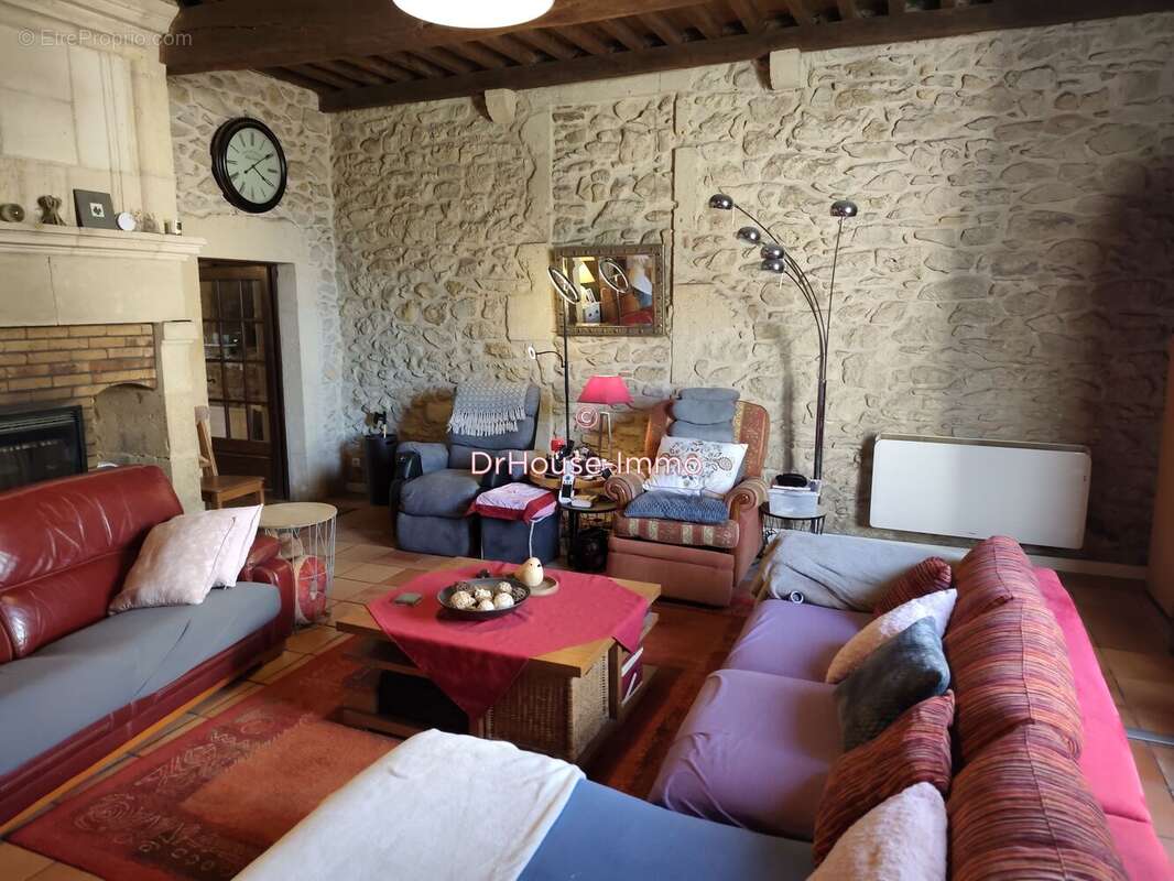 Maison 196 m² à Loupiac-De-La-Reole  - photo 23