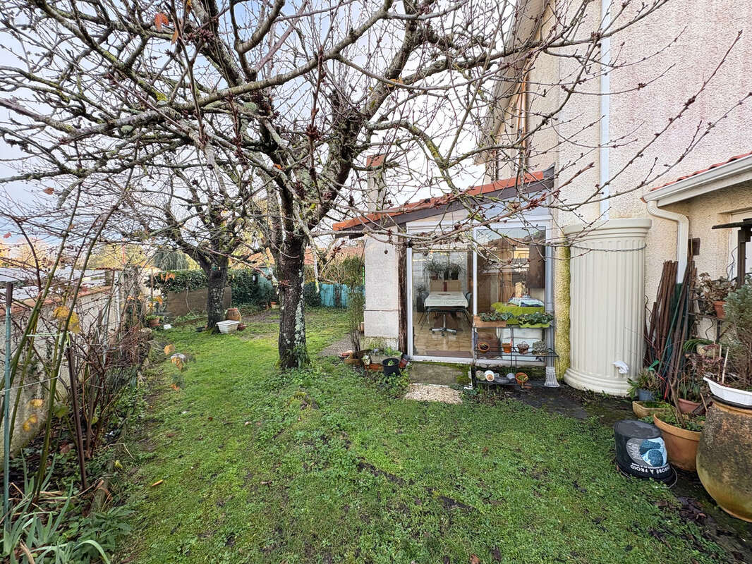 Maison à FROUZINS
