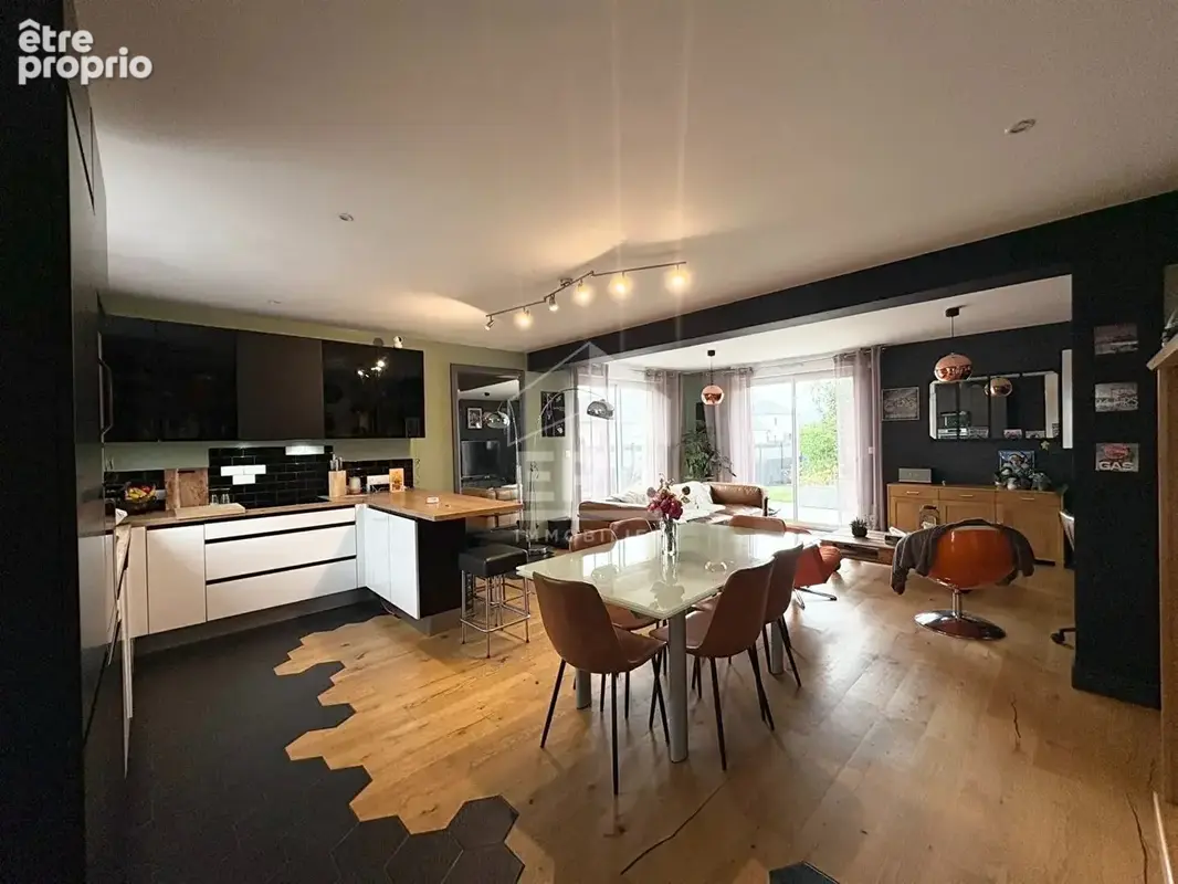 Photo Maison à Baron-Sur-Odon au prix de 358 700€