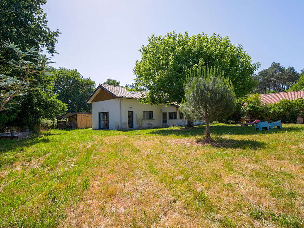 Maison rénovée avec grand terrain ! Un véritable coup de coeur - photo 10