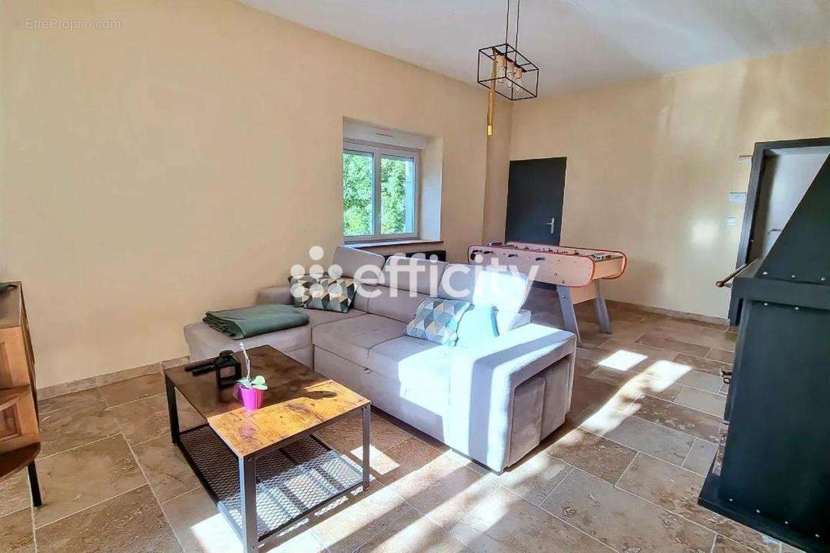 Appartement à CLUNY