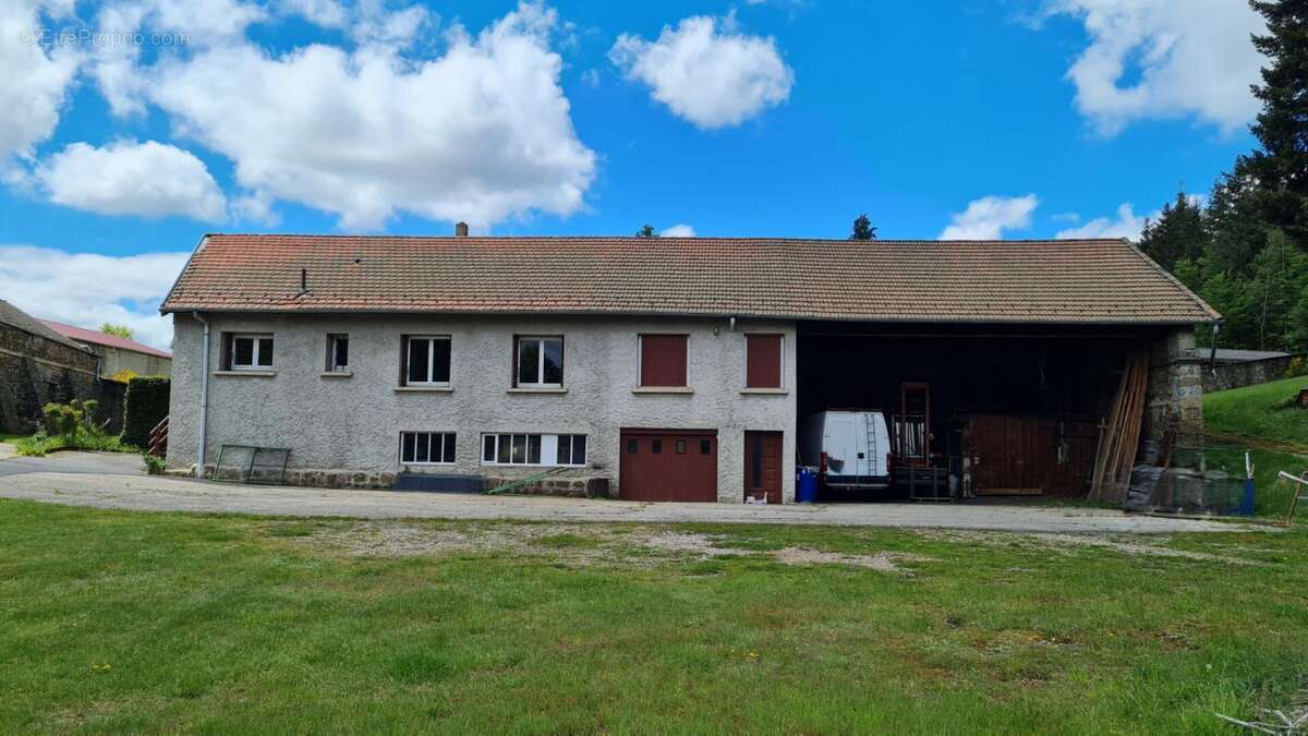 Maison à SAINT-PAL-DE-MONS