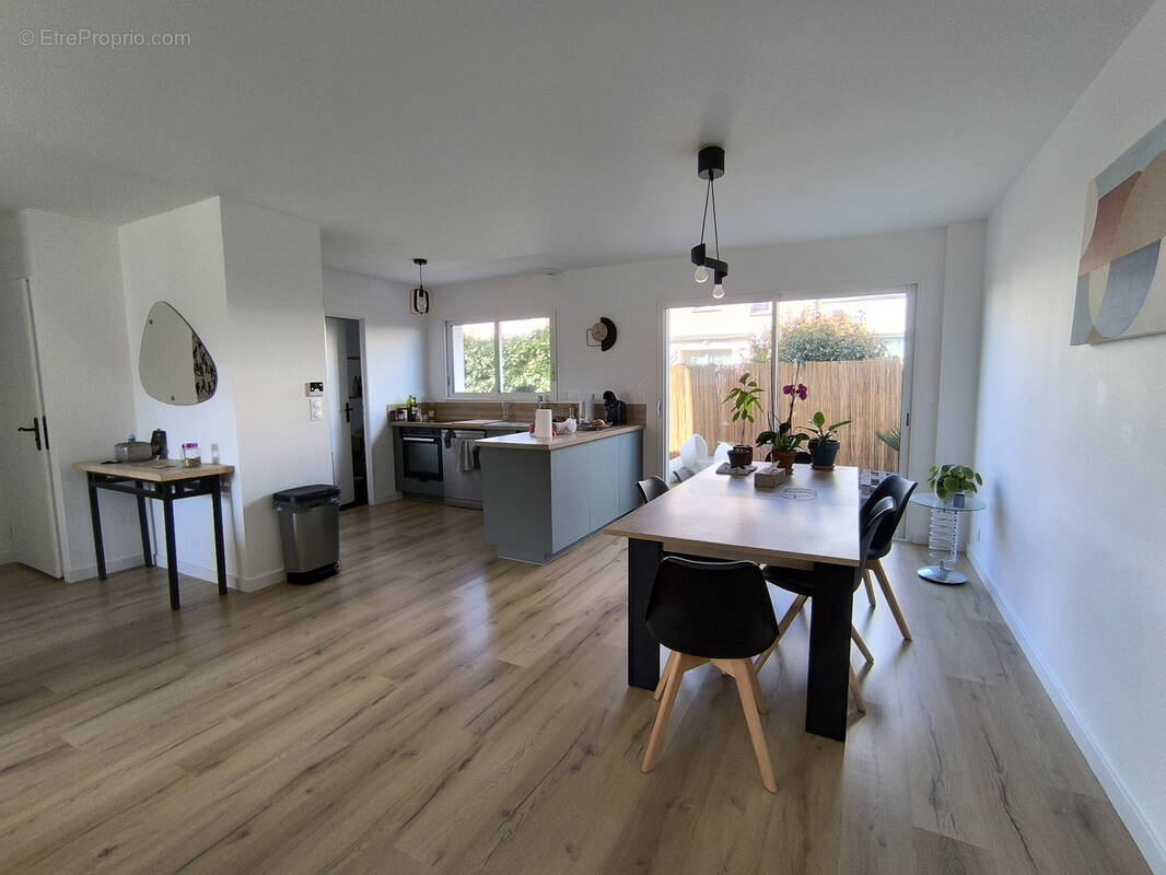 Maison à LES PONTS-DE-CE