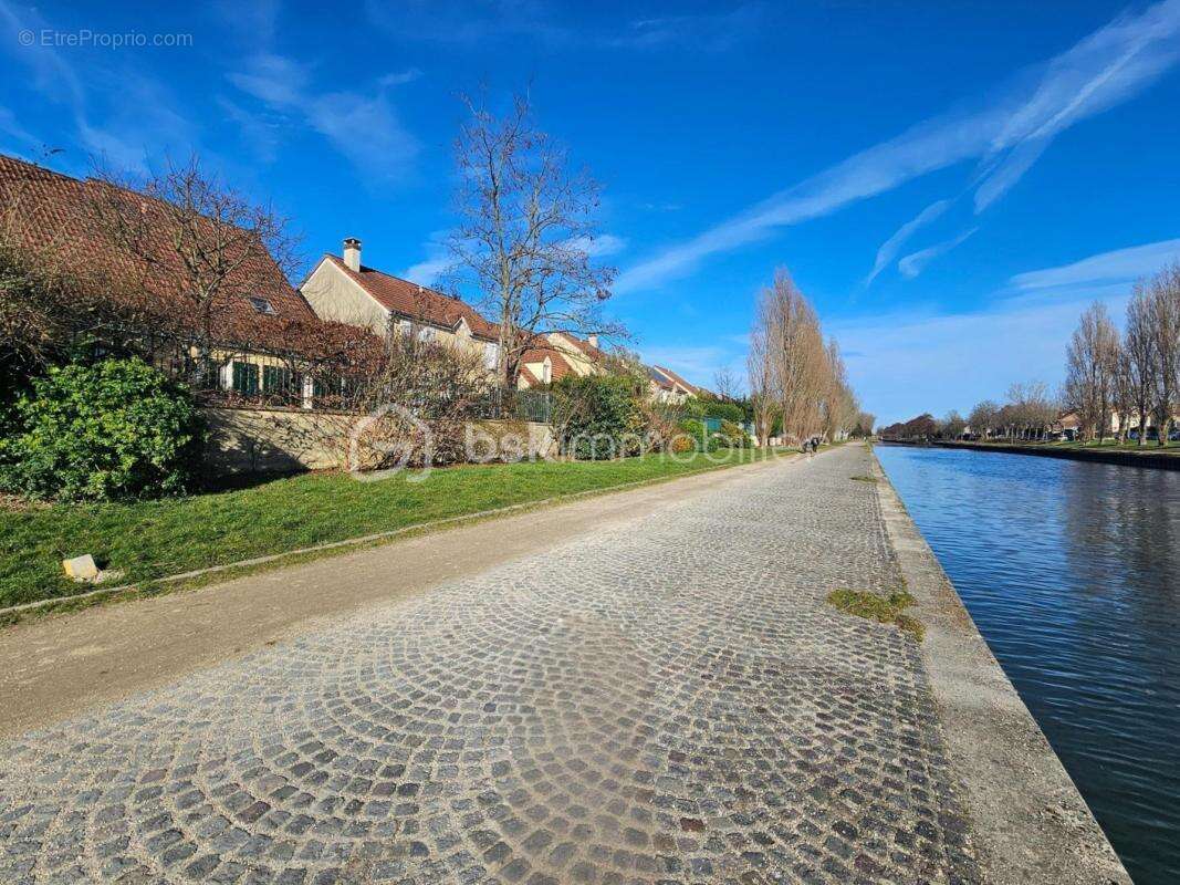 Maison à LES PAVILLONS-SOUS-BOIS