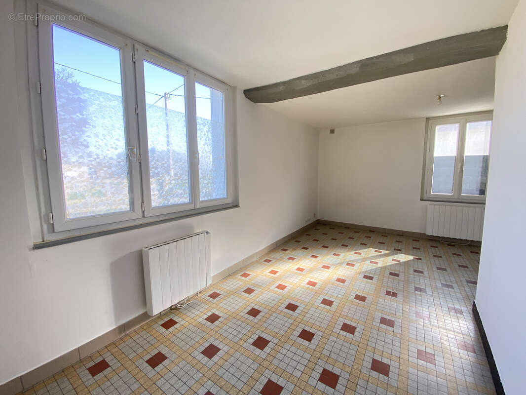 Maison à VILLEBERNIER