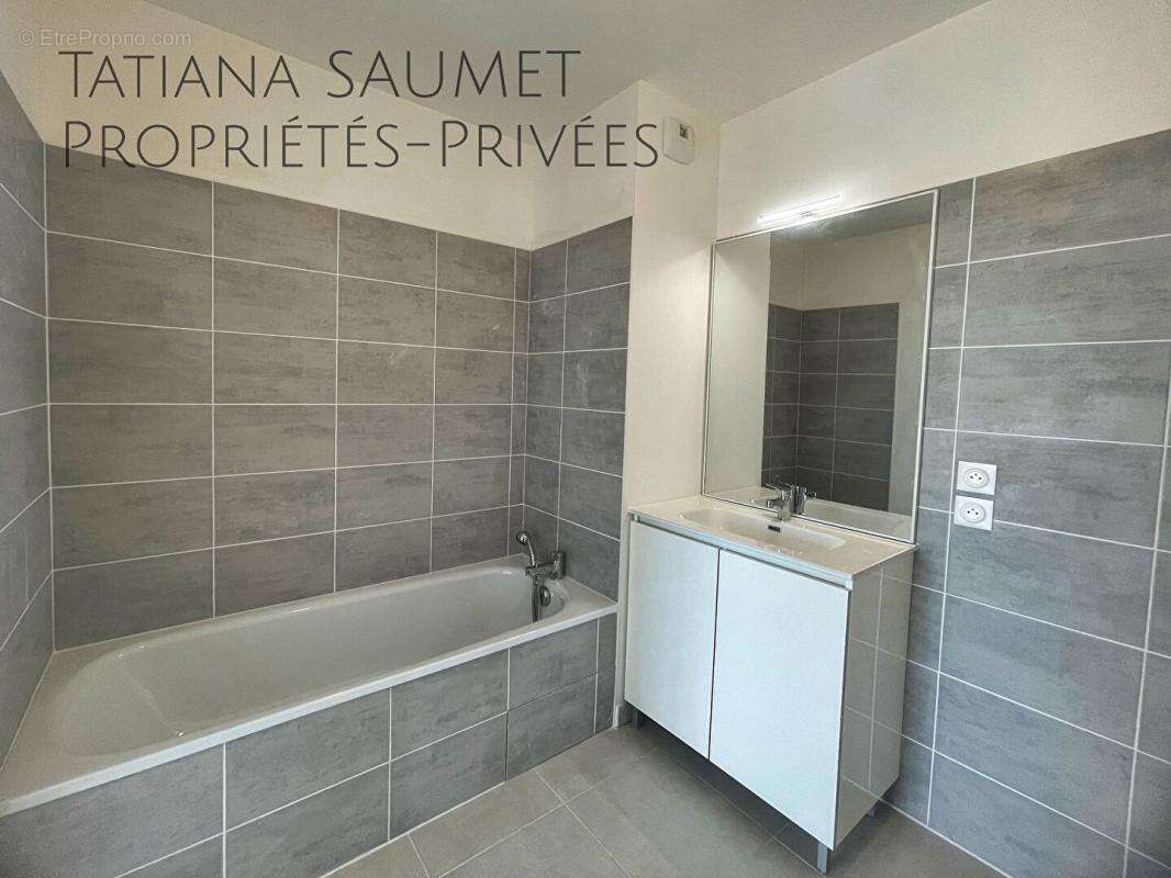 Appartement à RILLIEUX-LA-PAPE