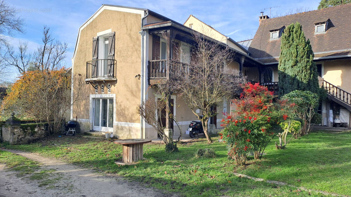 Appartement à SAINT-REMY-LES-CHEVREUSE