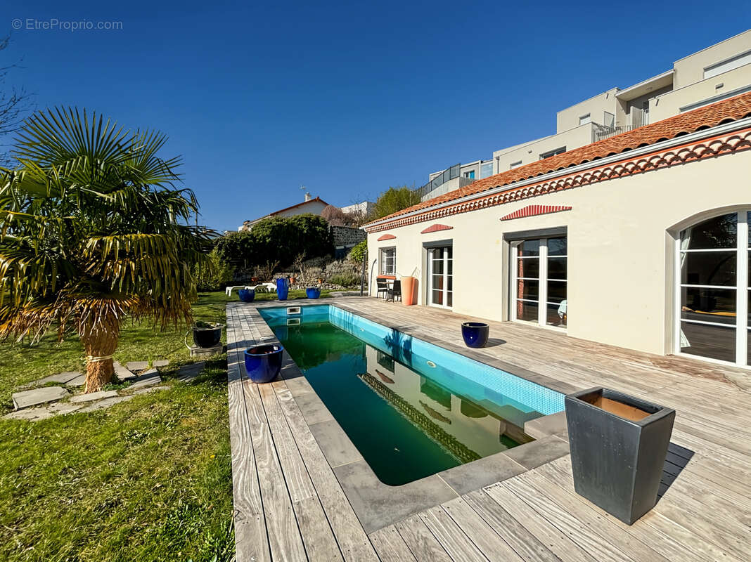 Maison à CLERMONT-FERRAND