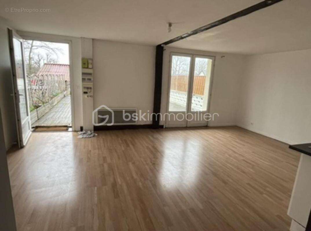 Appartement à NOZAY