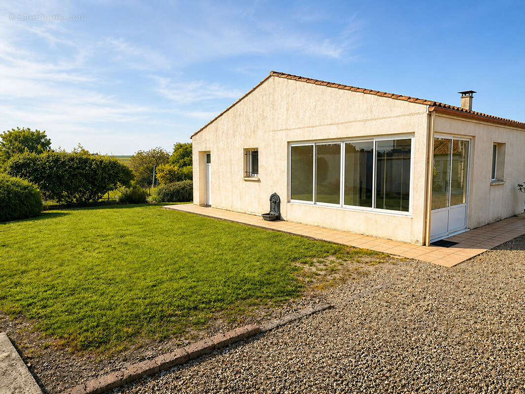 Maison à CHERAC