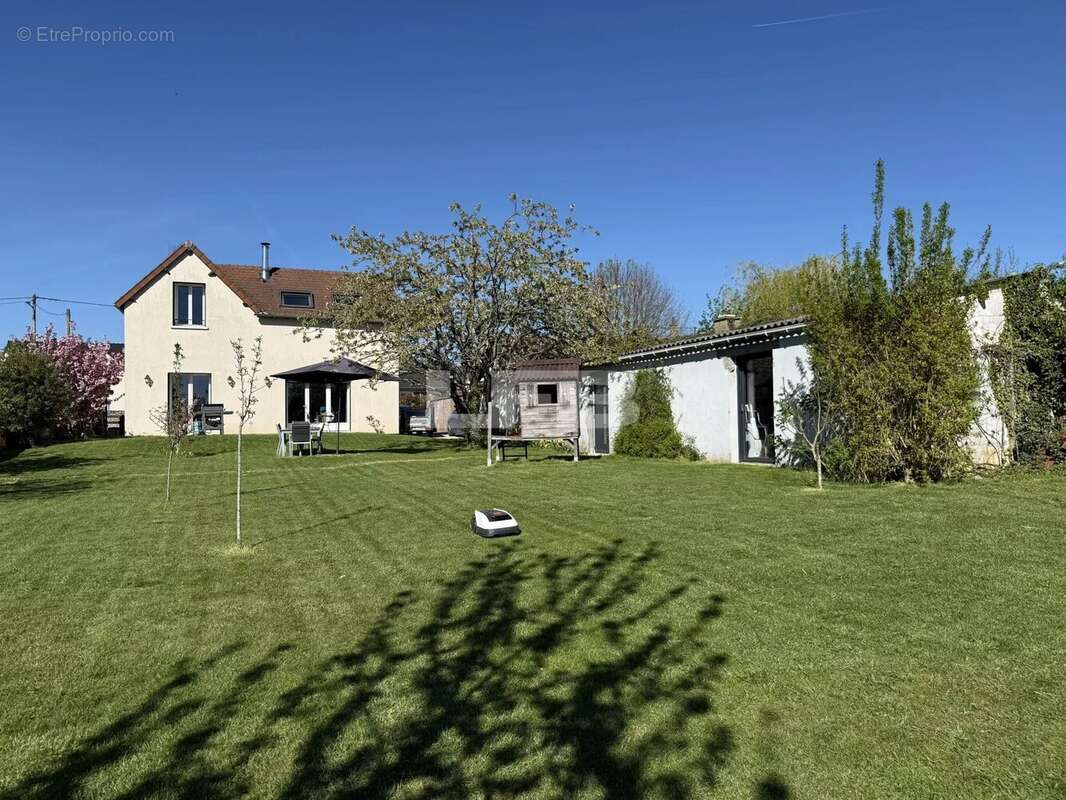 Maison à GRISY-LES-PLATRES