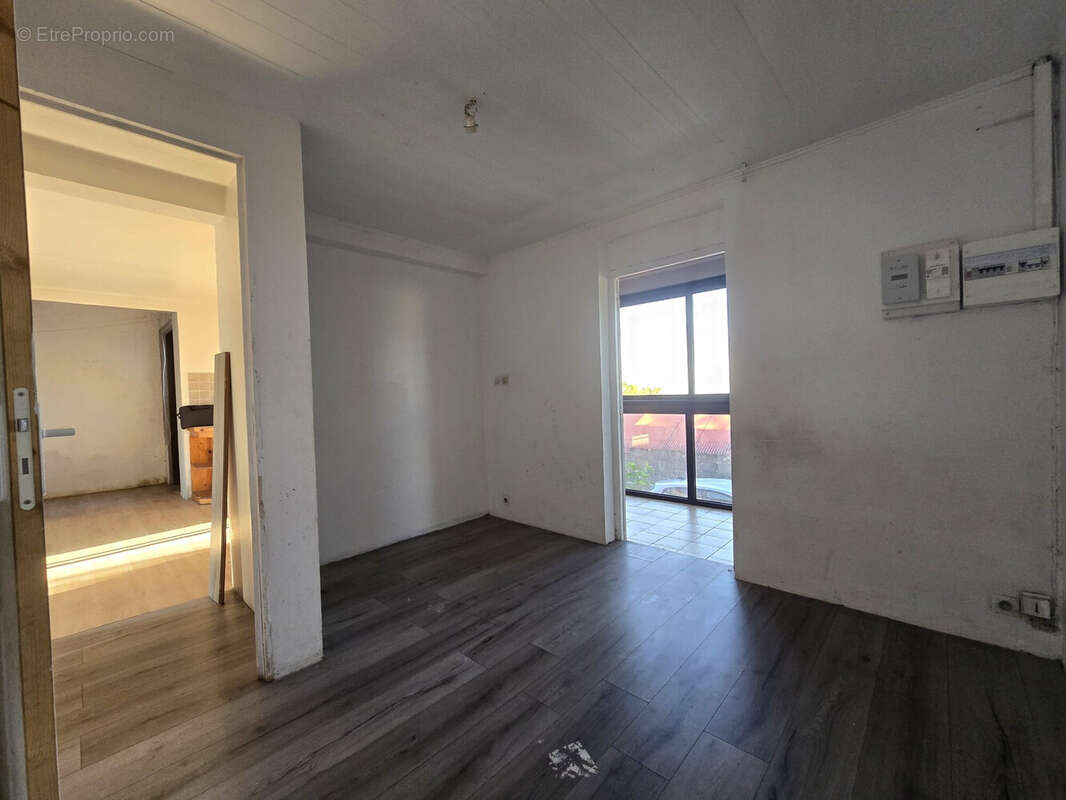 Maison 62 m² à Le Tampon  - photo 7