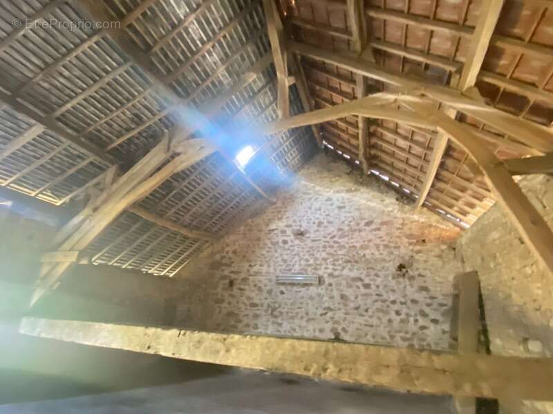 Maison à BUSSIERE-DUNOISE