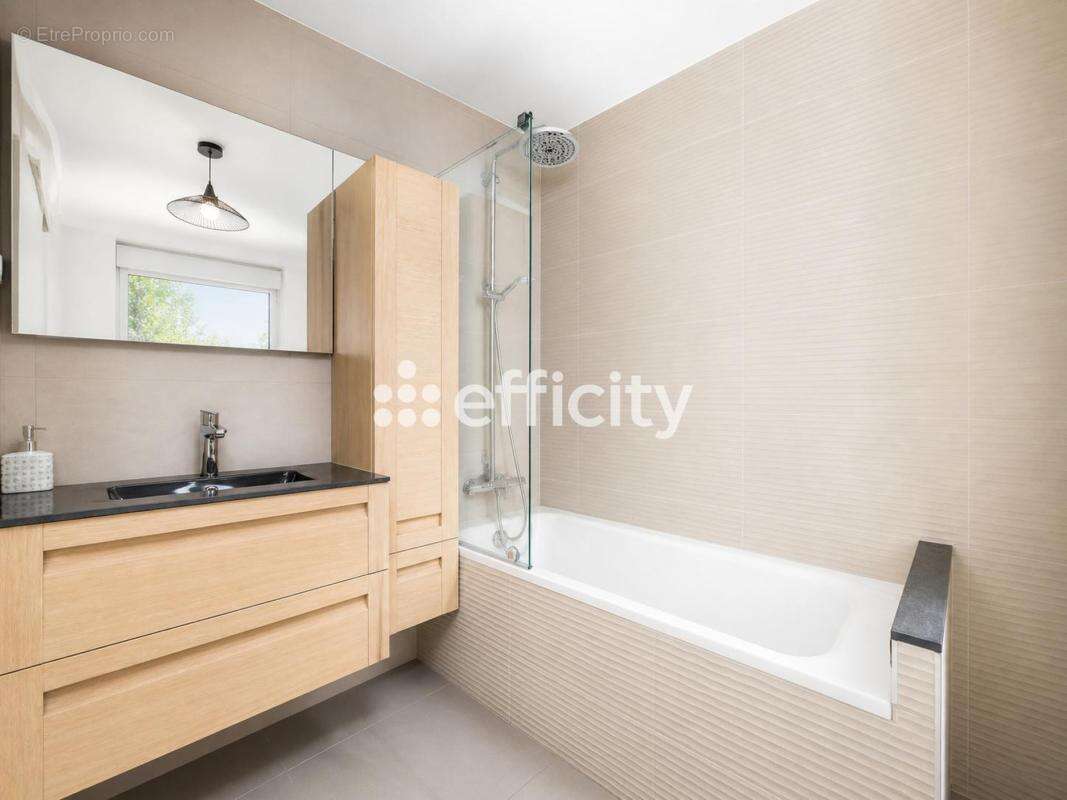 Appartement à RUEIL-MALMAISON