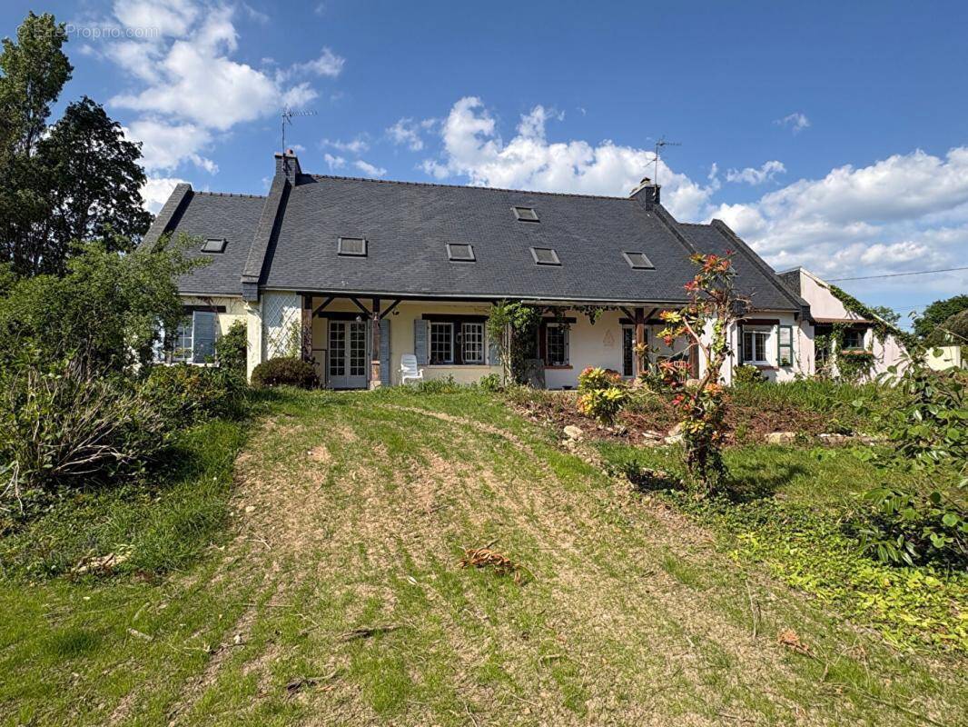Maison à RIEC-SUR-BELON