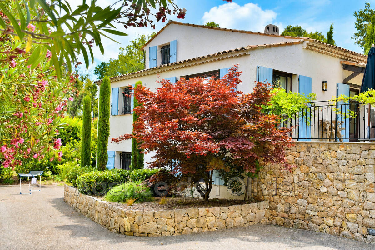 Maison à VALBONNE
