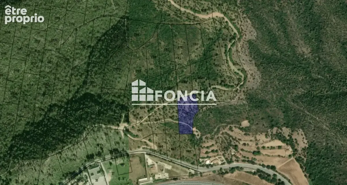 Terrain à LA LONDE-LES-MAURES