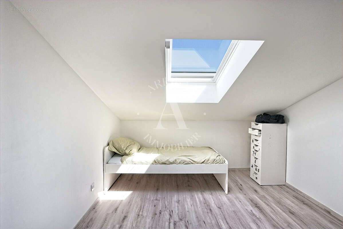 Appartement 130 m² à Crozet  - photo 7