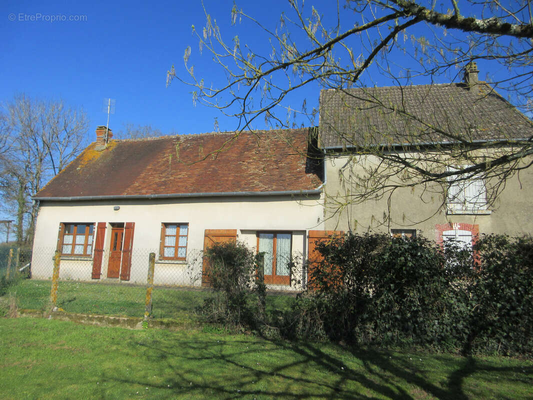 Maison à MOUHET