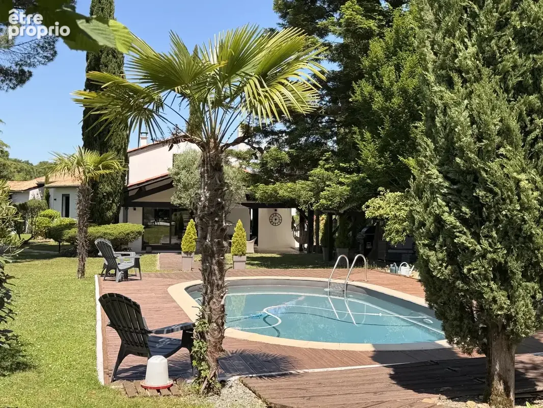 Contemporaine de 163 m² avec piscine sur 2195 m² de terrain - photo 6