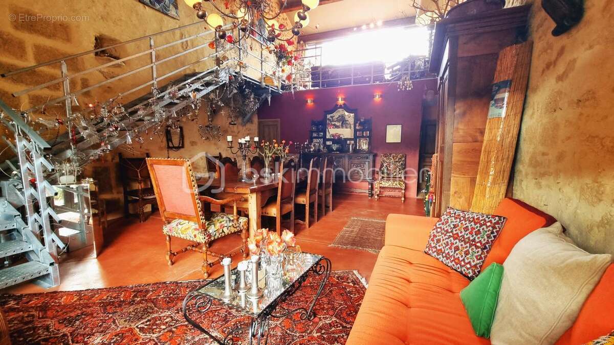 Maison à VERS-PONT-DU-GARD