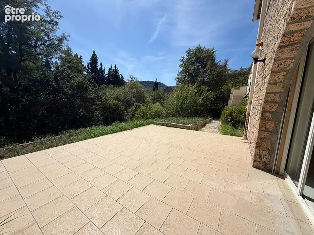 Villa de caractère  5 pièces 147 m² Piscine Vue sur le château de Salernes - photo 3